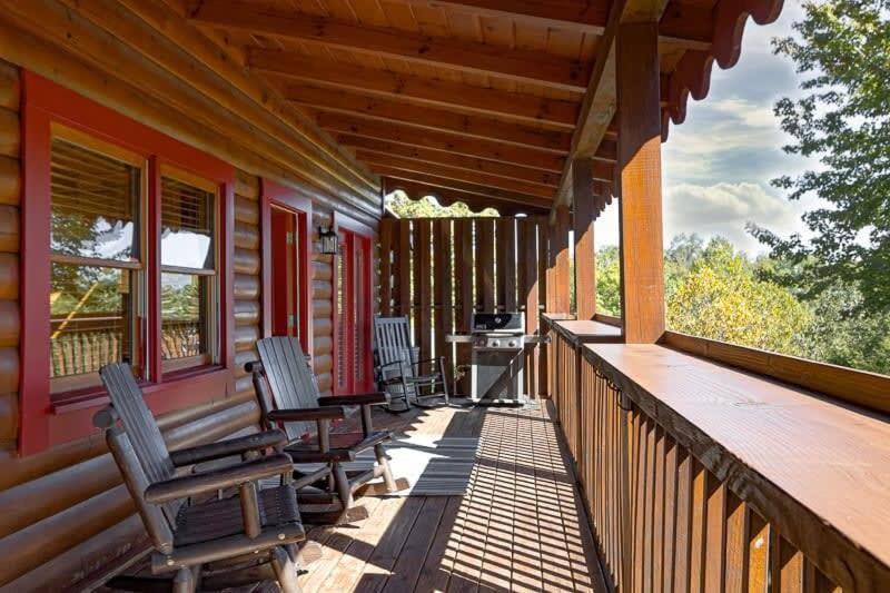 Вилла Movie Theater Hot Tub View Mountain Escape Гатлинбург Экстерьер фото